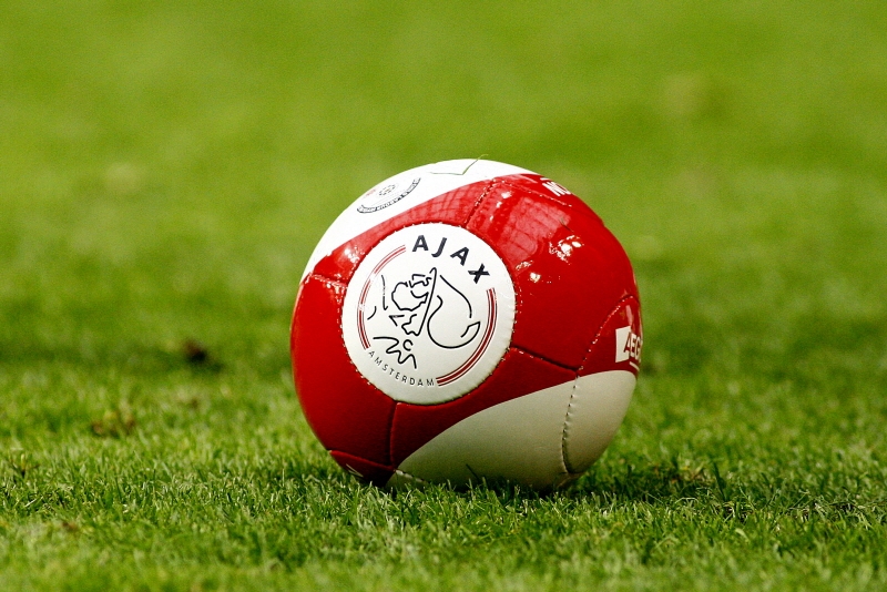 Trainers Zaterdag 1 & 2 verlengen contract