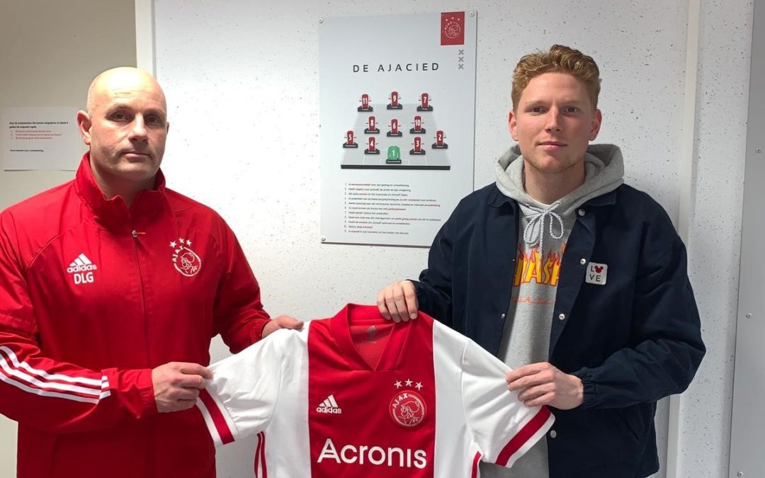 Ajax trekt Luuk Slegt aan